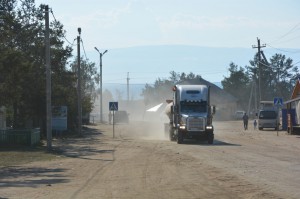 lkw im Staub