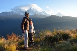 ER und SIE auf Poonhill 3200 Meter hoch - kurz nach dem Sonnenaufgang