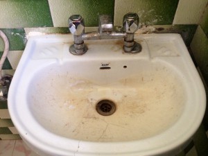 Das Ekel-Waschbecken im Hotel