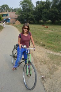 SIE auf indischem Fahrrad