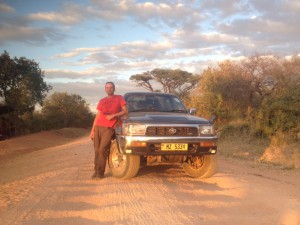 Nils mit seinem Hilux auf dem Weg in den Ruaha-Nationalpark